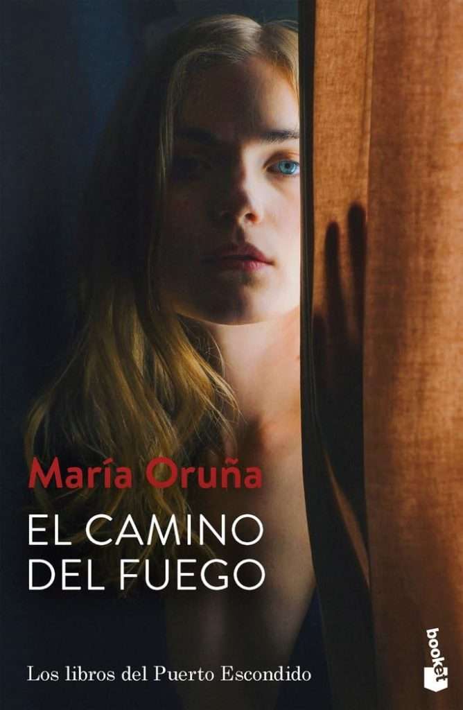 Portada de El camino de fuego, María Oruña. Novela negra, thriller histórico